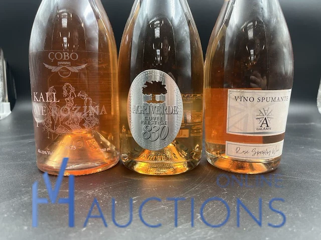 4 flessen diverse rosé- en schuimwijn - afbeelding 2 van  4