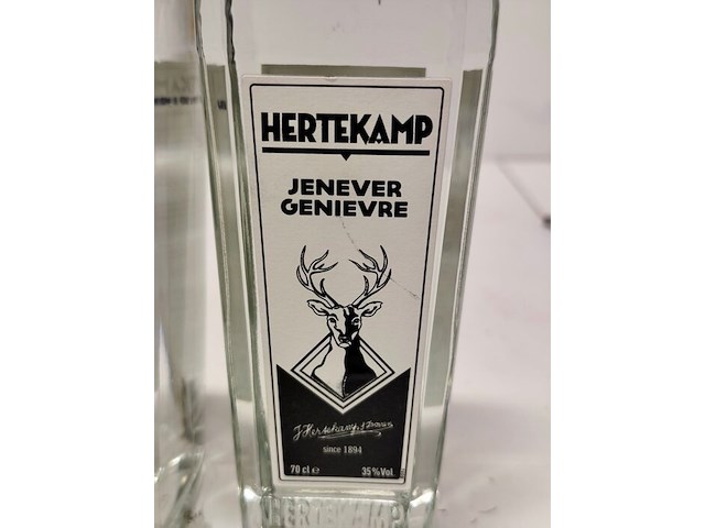 4 flessen jenever hertekamp 70cl - afbeelding 3 van  5