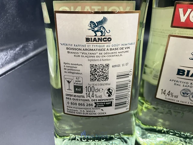 4 flessen vermouth voltano - afbeelding 3 van  3