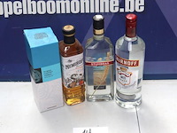 4 flessen vodka - afbeelding 1 van  2