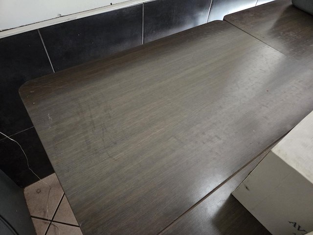 4 formica houten tafels - afbeelding 2 van  3