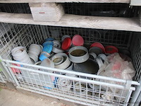 4 gitterboxen inhoudend diverse pvc koppelstukken - afbeelding 2 van  3