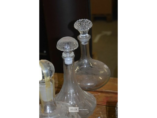 4 glazen karaffen - afbeelding 3 van  4