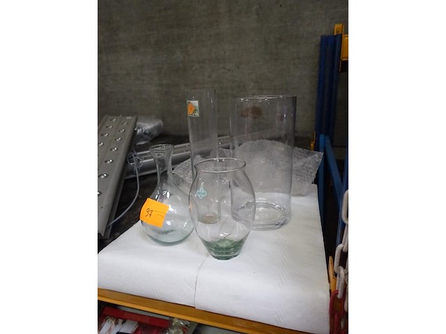 4 glazen vazen - afbeelding 4 van  4