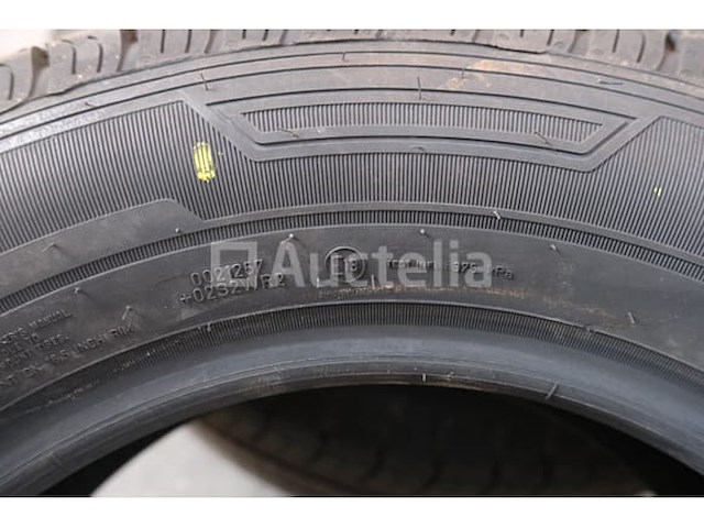 4 goodyear 215/65 r16c banden - afbeelding 9 van  9