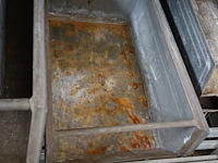 4 grote metalen bakken (verschillende modellen) - afbeelding 3 van  6