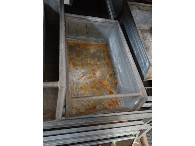 4 grote metalen bakken (verschillende modellen) - afbeelding 6 van  6