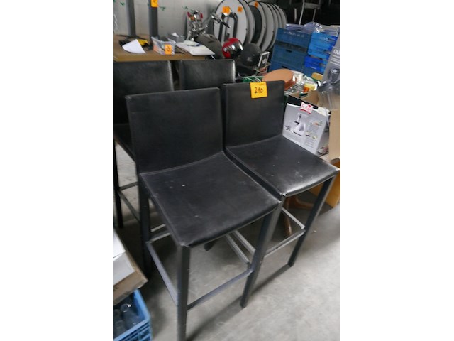4 hoge barstoelen - afbeelding 1 van  3