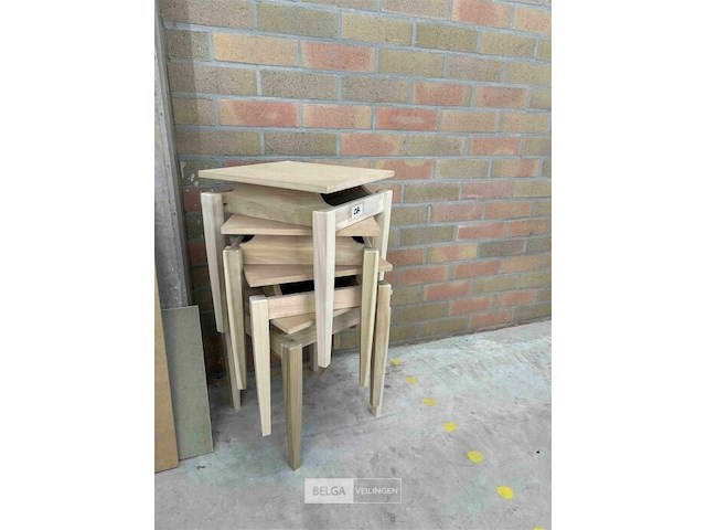 4 houten tafeltjes - afbeelding 3 van  3