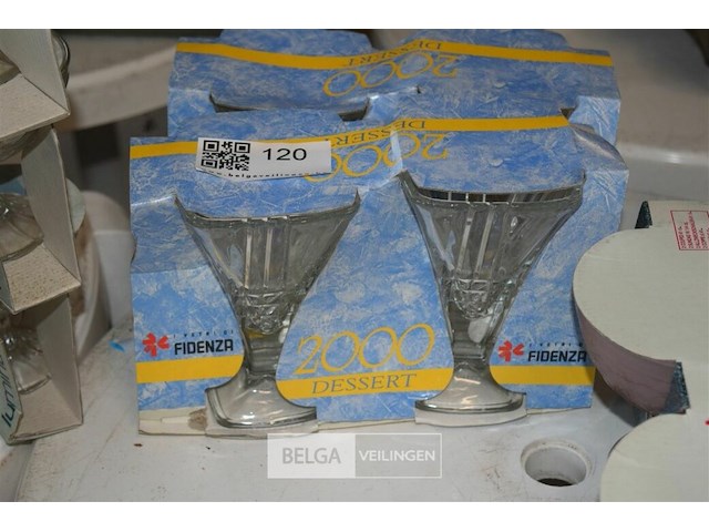 4 ijskopjes in hoornvorm - afbeelding 1 van  2