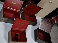 4 ijzeren kistjes met sleutel - afbeelding 2 van  2