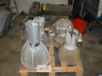 4 industriële lampen - afbeelding 1 van  5