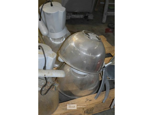 4 industriële lampen - afbeelding 3 van  5