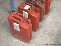 4 jerrycans - afbeelding 2 van  2