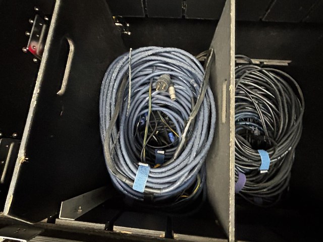 4 kabelkist inh div kabels - afbeelding 11 van  15