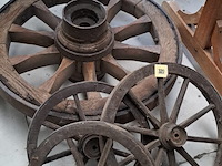 4 karrewielen - afbeelding 1 van  1