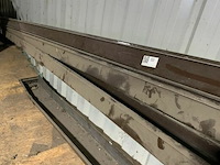 4 kunststof goten - afbeelding 2 van  2