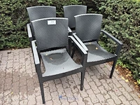 4 kunststof tuinstoelen - afbeelding 7 van  7