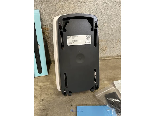 4 laadstations evbox elvi - 11 kw - afbeelding 6 van  27