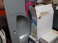 4 lavabo's nieuw - afbeelding 1 van  2