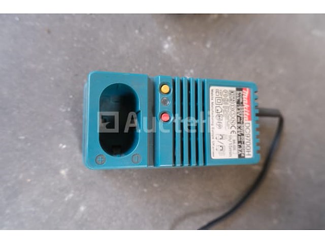 4 makita elektrogereedschappen - afbeelding 15 van  15