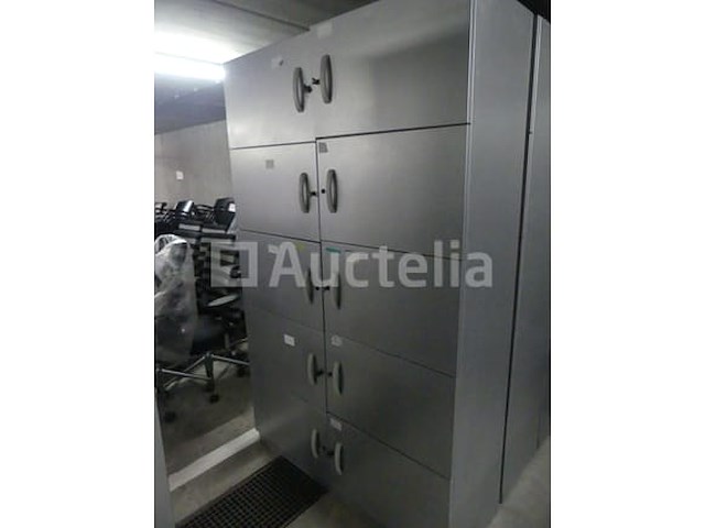 4 metalen kasten 10 kluisjes - afbeelding 1 van  6