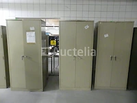 4 metalen kasten met 2 deuren - afbeelding 1 van  11