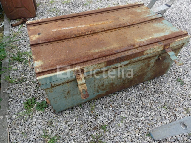4 metalen kisten met inhoud - afbeelding 5 van  12