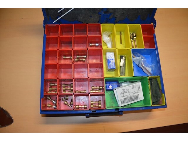 4 metalen koffers vulkan lokring met koppelstukken (b423) - afbeelding 2 van  10