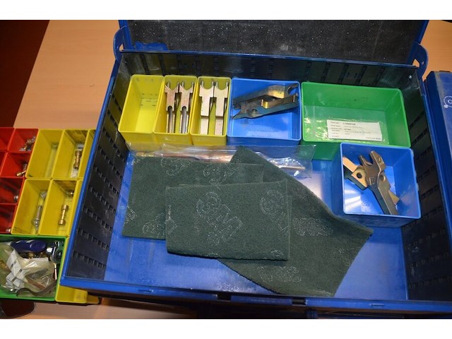 4 metalen koffers vulkan lokring met koppelstukken (b423) - afbeelding 5 van  10