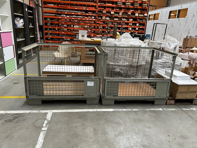 4 metalen stapelbakken - afbeelding 1 van  5