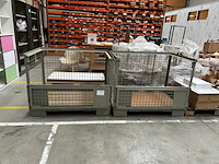 4 metalen stapelbakken