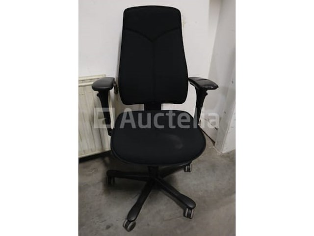 4 ongelijke bureaustoelen - afbeelding 4 van  7