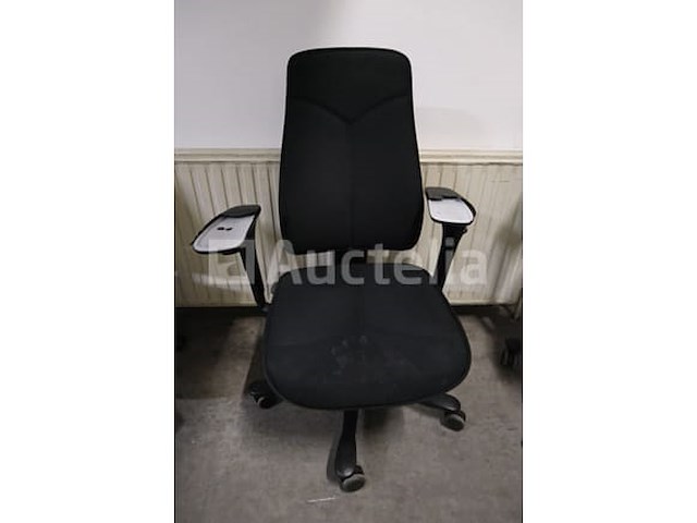 4 ongelijke bureaustoelen - afbeelding 5 van  7