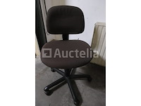 4 ongelijke bureaustoelen - afbeelding 1 van  6