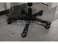 4 ongelijke bureaustoelen - afbeelding 4 van  6