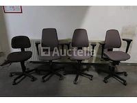 4 ongelijke bureaustoelen - afbeelding 2 van  6