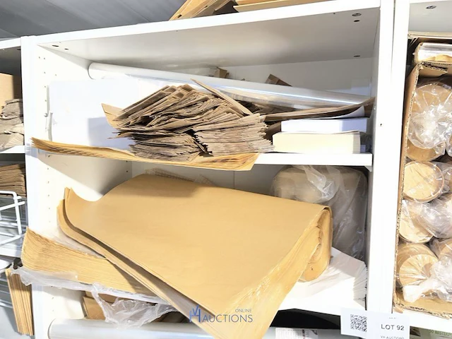 4 opbergkasten met inhoud - afbeelding 3 van  20