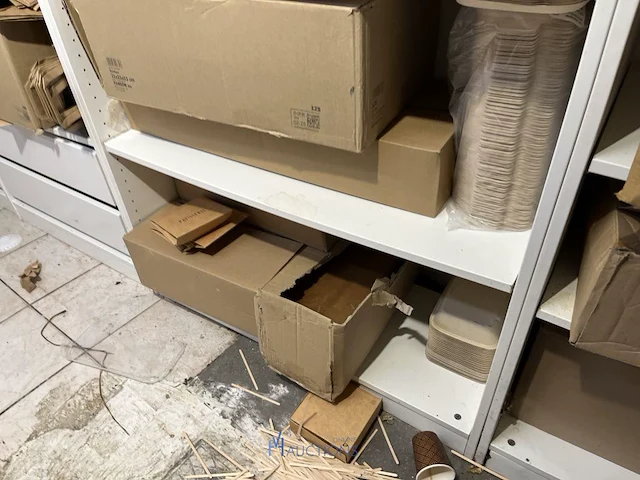 4 opbergkasten met inhoud - afbeelding 18 van  20