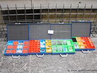 4 opbergkoffers met inhoud - afbeelding 1 van  4