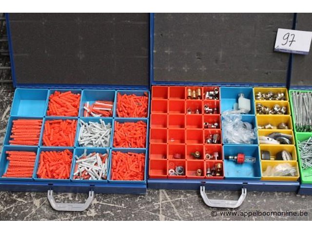 4 opbergkoffers met inhoud - afbeelding 2 van  4