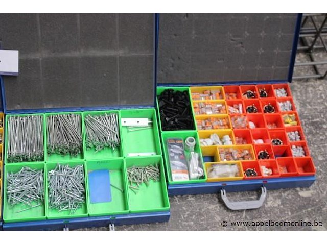 4 opbergkoffers met inhoud - afbeelding 3 van  4