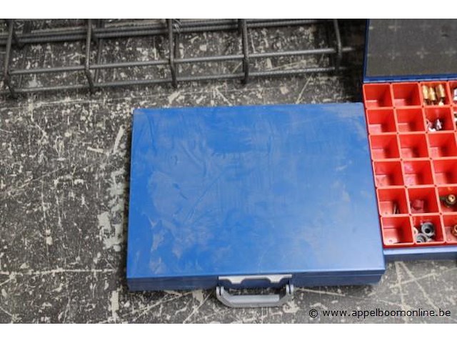 4 opbergkoffers met inhoud - afbeelding 4 van  4