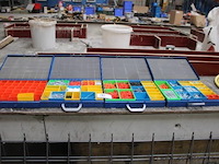 4 opbergkoffers met inhoud - afbeelding 1 van  4