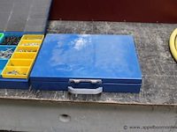 4 opbergkoffers met inhoud - afbeelding 4 van  4
