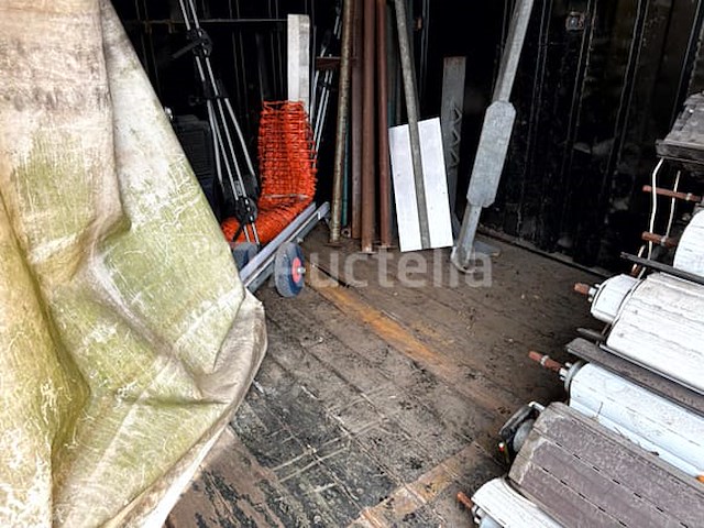 4 open containers - afbeelding 20 van  23