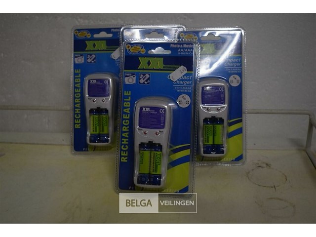 4 opladers voor batterijen aa/aaa - afbeelding 1 van  3