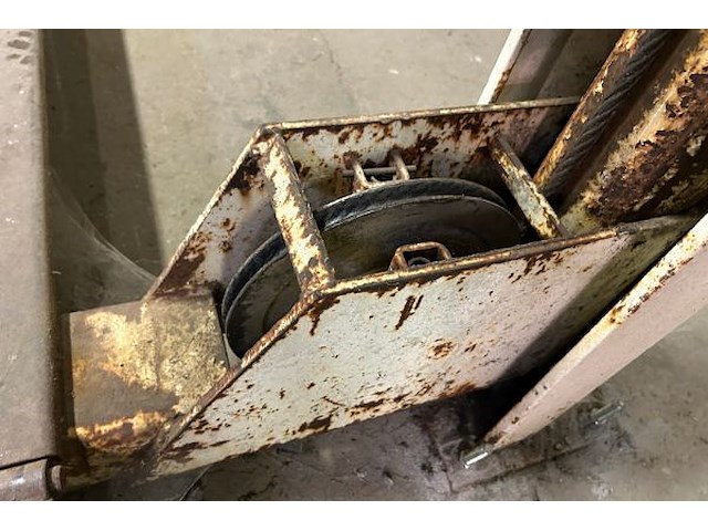 4-paals hefbrug 4.5 ton - afbeelding 3 van  8