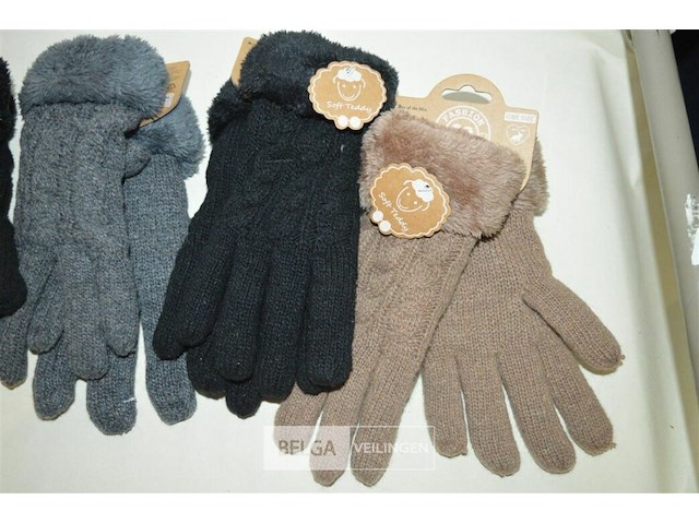 4 paar handschoenen div kleuren - afbeelding 3 van  3