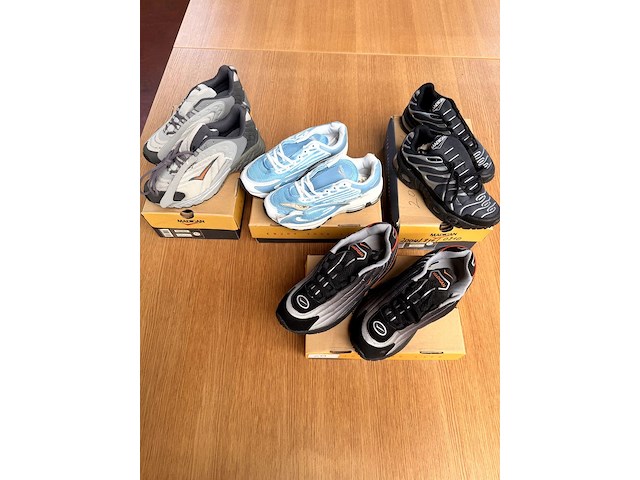 4 paar schoenen, licht beschadigd - afbeelding 1 van  5